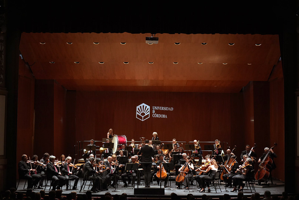 La violinista Ellinor D´Melon, principal artista invitada de la Orquesta de Córdoba en la temporada 25/26