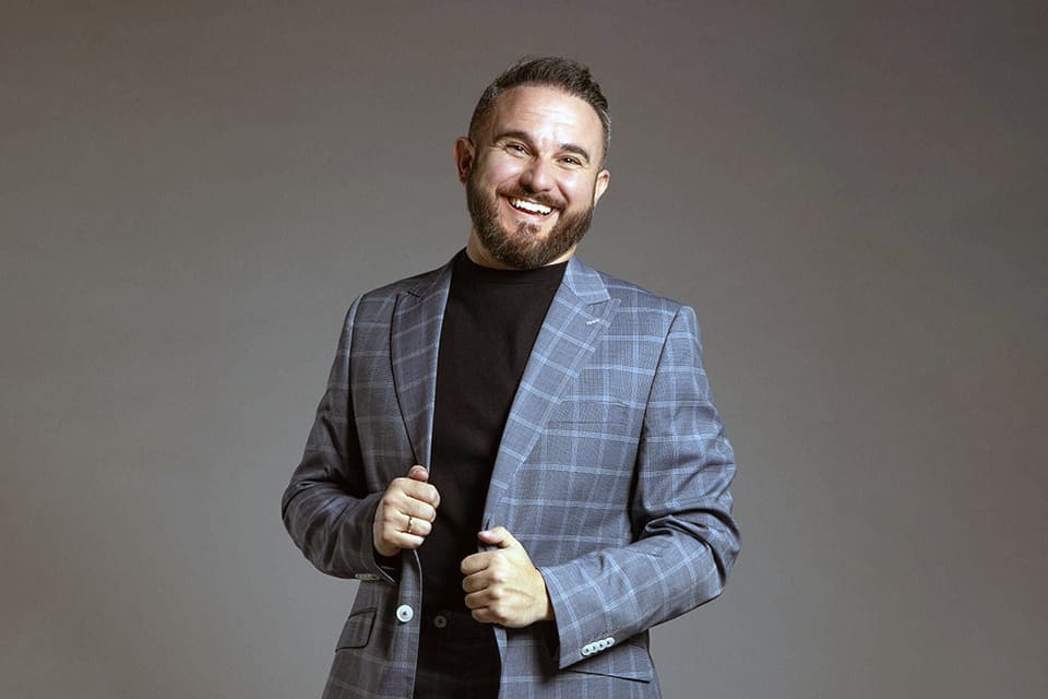 Moisés Marín se convierte en el Alcalde de “El enemigo del pueblo”, la esperada ópera de Francisco Coll