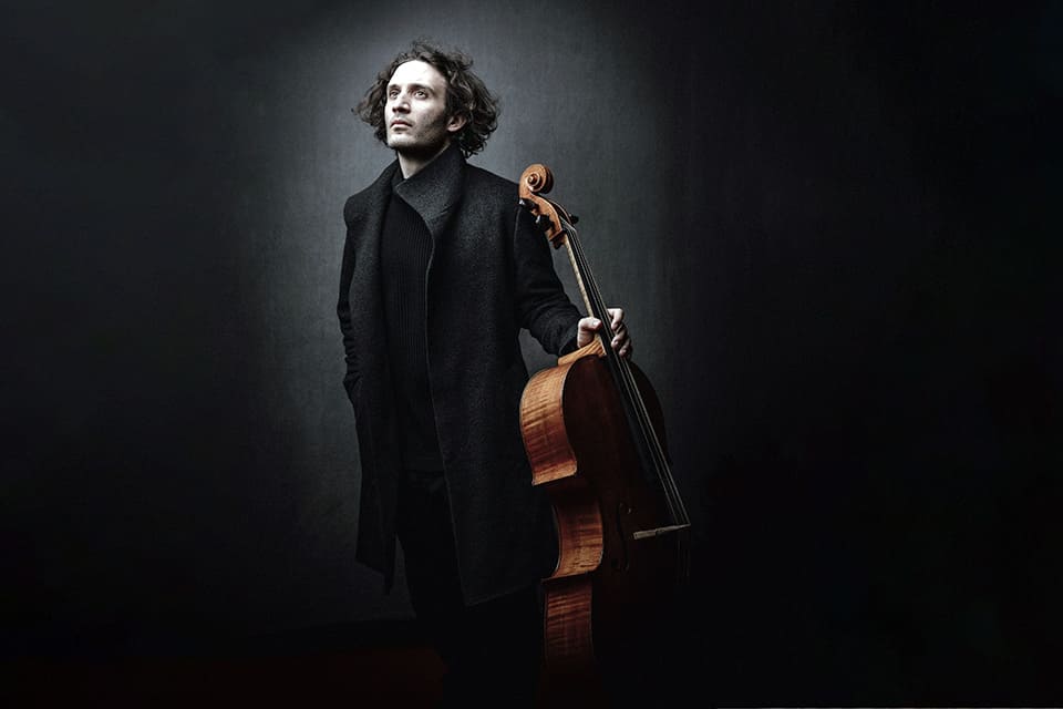 El violonchelista Nicolas Altstaedt debuta en Pamplona para inaugurar la Temporada 25-26 de la Orquesta Sinfónica de Navarra