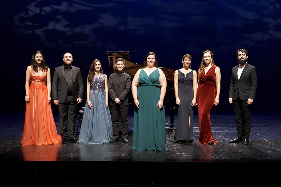 XXI Certamen Nuevas Voces Ciudad de Sevilla Gala del Descubrimiento en el Teatro de la Maestranza