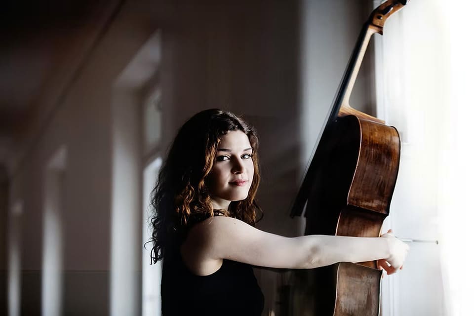 Julia Hagen debuta en el Palau de la Música de la mano de Trevor Pinnock con el Concierto para violonchelo de Dvorák Julia Hagen debuta en el Palau de la Música de la mano de Trevor Pinnock con el Concierto para violonchelo de Dvorák