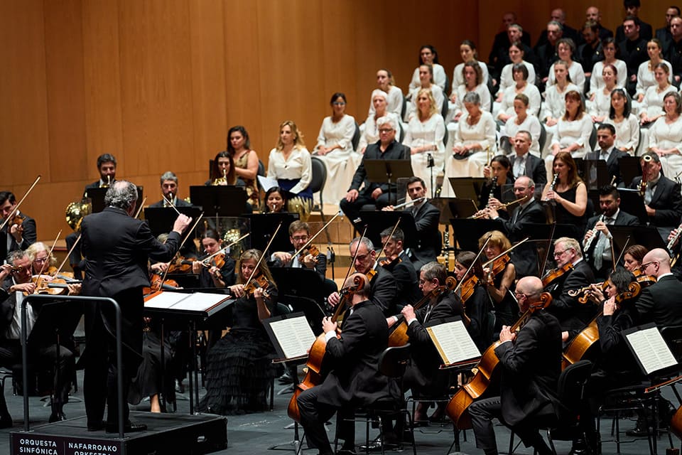 Juanjo Mena dirigirá a la Orquesta Sinfónica de Navarra y al Orfeón Pamplonés en el tercer concierto de la Temporada