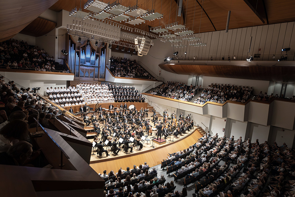 La Orquesta de València vuelve a la discografía internacional con el lanzamiento de Carmina Burana para Accentus Music