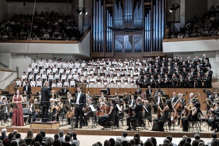La OV y A. Liebreich en Carmina Burana