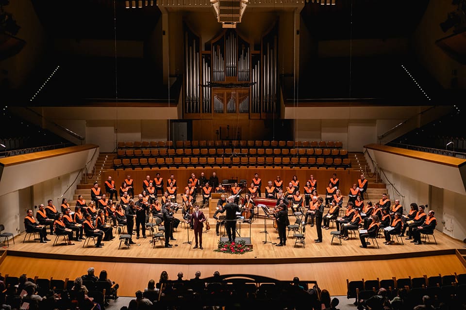 Concierto del Orfeó Universitari de València a beneficio de las corales afectadas por la DANA