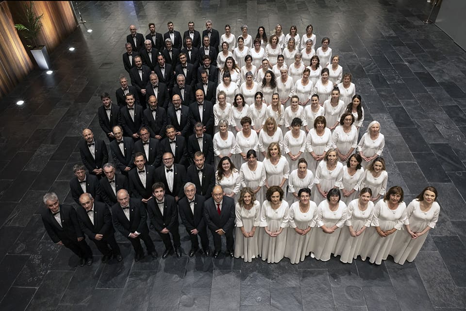 Juanjo Mena dirigirá a la Orquesta Sinfónica de Navarra y al Orfeón Pamplonés en el tercer concierto de la Temporada