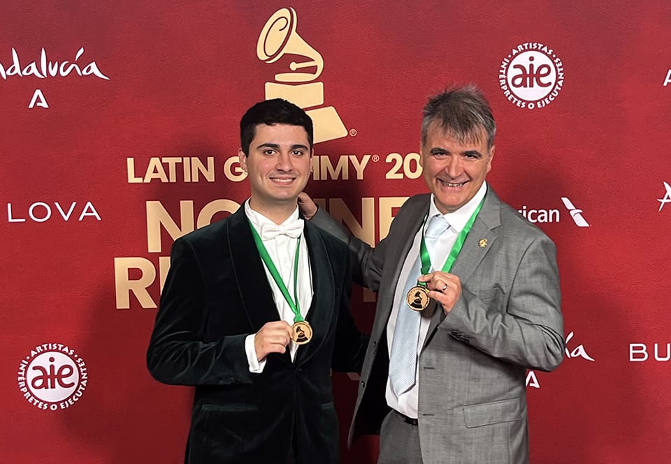 El guitarrista Ausiàs Parejo realiza una gira de 9 recitales por Japón tras ser nominado en los Latin Grammy