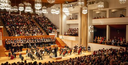 Más de 302 cantantes aficionados cantan El Mesías participativo junto a la Orquesta Ciudad de Granada y Coro de la OCG
