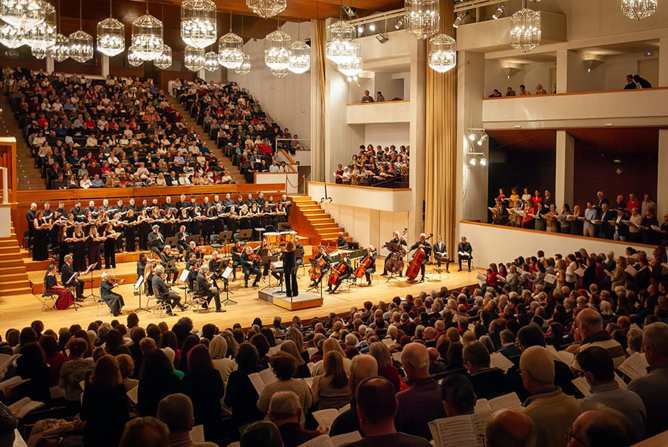 Más de 302 cantantes aficionados cantan El Mesías participativo junto a la Orquesta Ciudad de Granada y Coro de la OCG