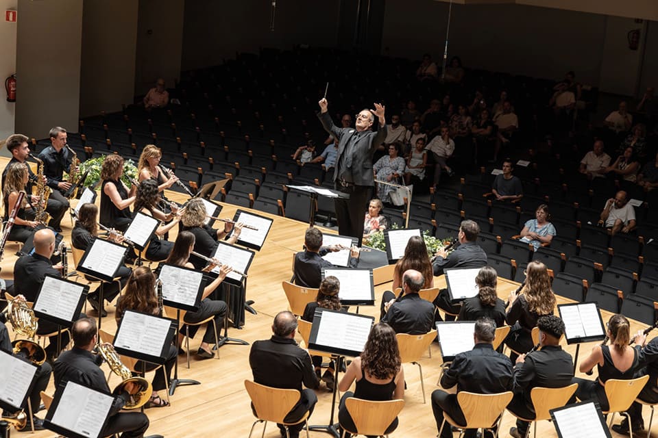 La inteligencia artificial analiza el sector de las bandas de música valencianas y propone mejoras de futuro