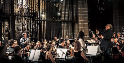 El Teatro Auditorio de San Lorenzo de El Escorial acoge el estreno mundial de la misa flamenca Así reza mi pueblo