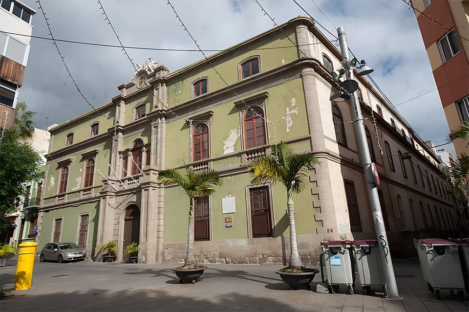 La OST interpreta siete estrenos mundiales de compositores de la Real Academia Canaria de Bellas Artes