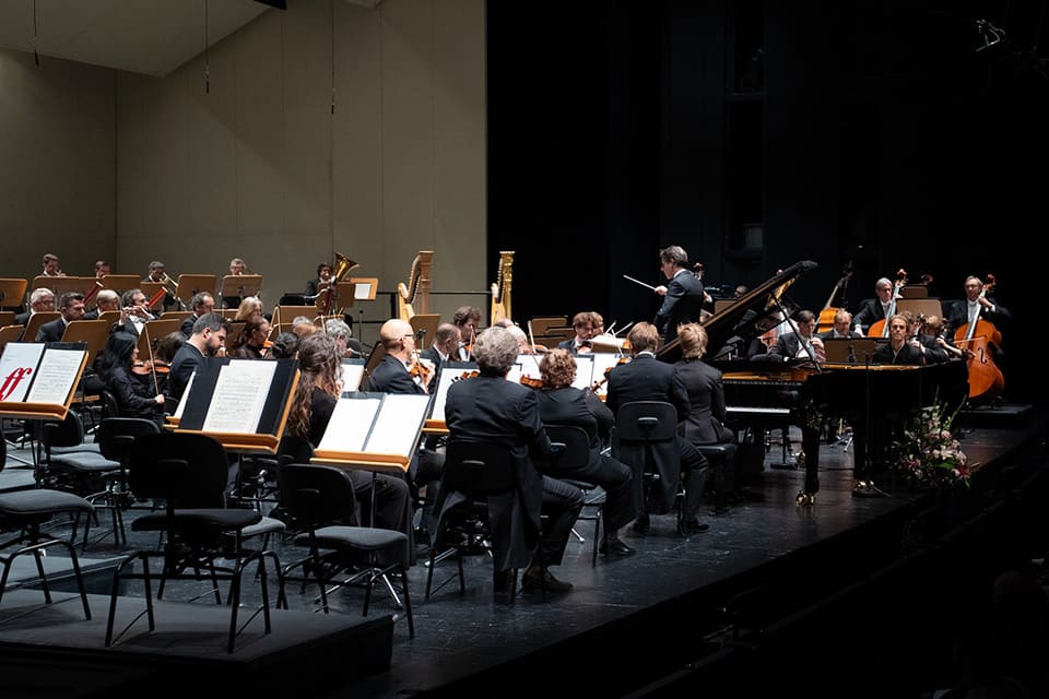 La ROSS da la bienvenida al 2026 con un gran repertorio festivo en su tradicional Concierto de Año Nuevo