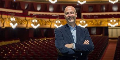 Víctor García de Gomar renueva su compromiso con el Liceu hasta la temporada 2030/31