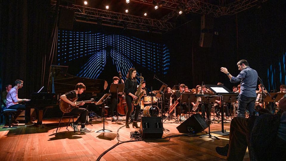 Jordi Savall pone el punto final a los Grandes Conjuntos del 25 aniversario de la ESMUC Jordi Savall pone el punto final a los Grandes Conjuntos del 25 aniversario de la ESMUC