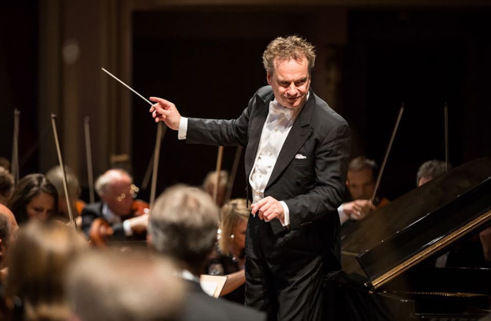 Vuelve la JONDE al Palau de la Música con la Quinta de Shostakóvich y bajo la dirección de Jonathan Nott