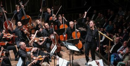 Izabelė Jankauskaitė y Julian Steckel, en concierto con la Orquesta de Extremadura