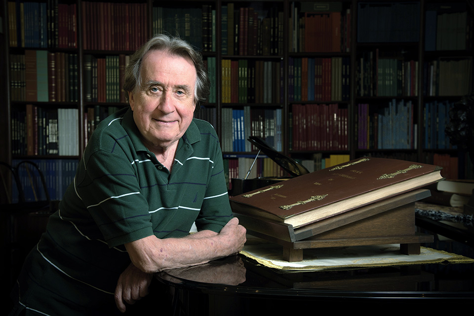 Rudolf Buchbinder toca y dirige los Conciertos para piano 20, 21 y 27 de Mozart al frente de la OFGC