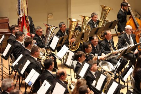 Conciertos a dos bandas