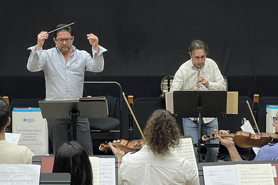Los Solistas de la OV y Roberto Turlo interpretan el Concierto para oboe de Lebrun