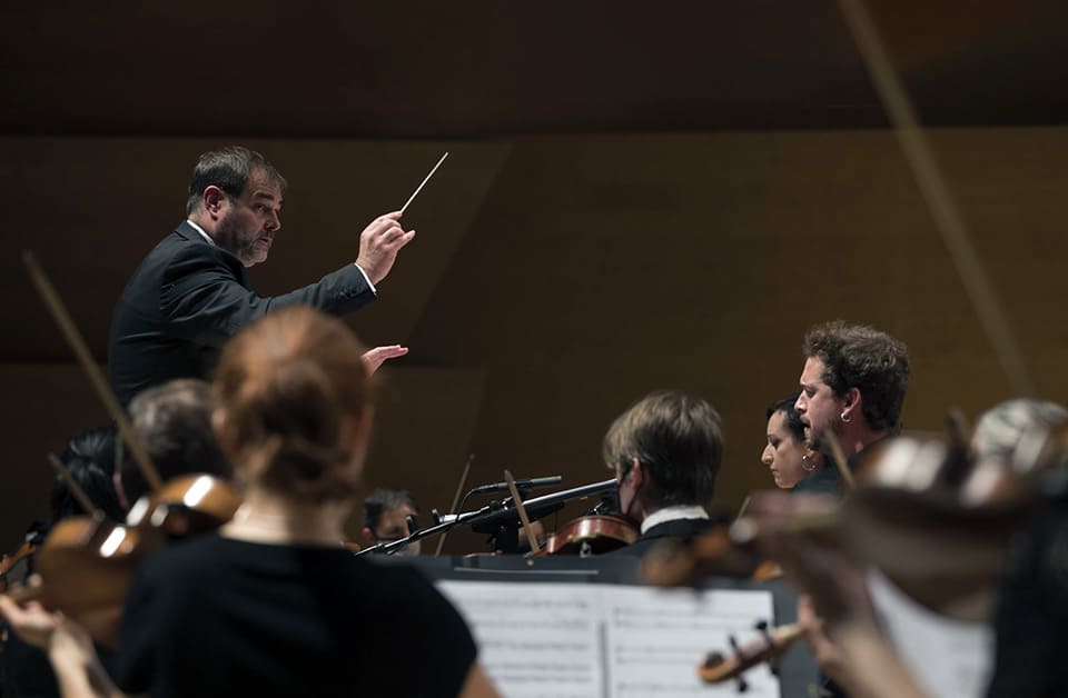 Josep Caballé dirige a la Orquesta Sinfónica RTVE: virtuosismo ruso y creación contemporánea