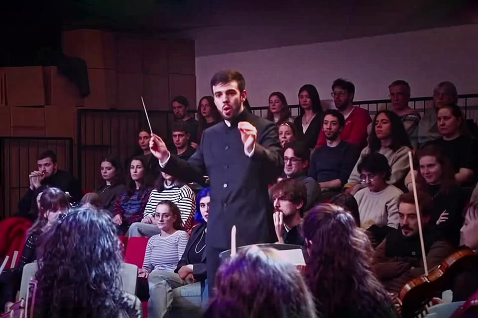 La OFM interpretará el segundo programa de su ciclo En Familia junto al clown Lolo Fernández