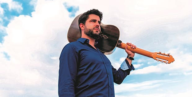 Thierry Fischer dirige a la OSCyL con Rafael Aguirre en un programa español