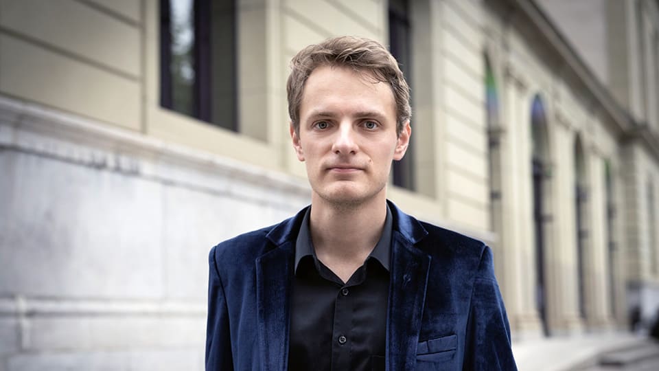El Programa 5 del XIV Ciclo La Filarmónica Frente al Mar de la OFM será dirigido por el maestro Benjamin Levy