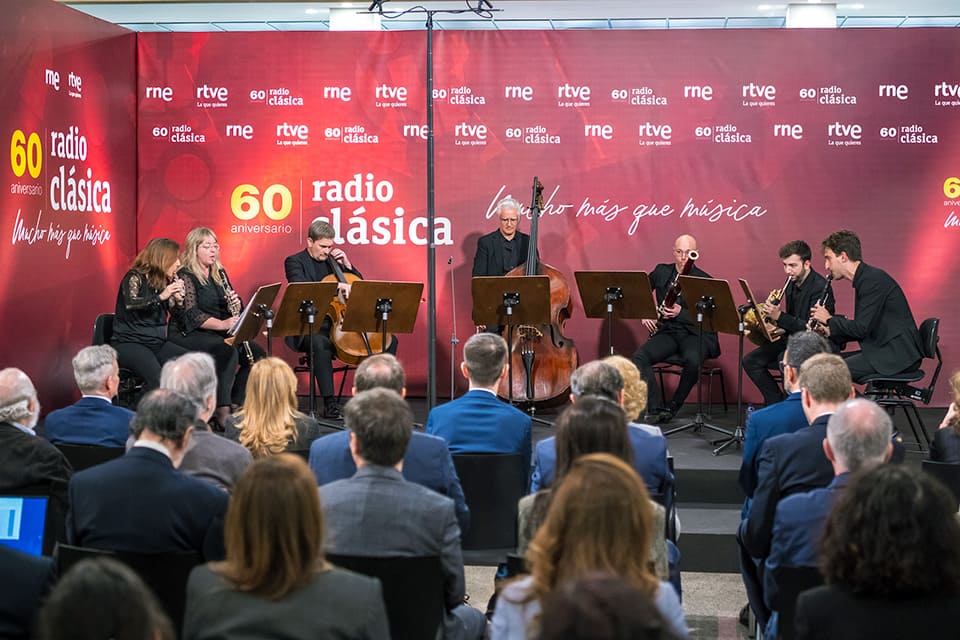 La reina Sofía visita la Casa de la Radio por el 60º aniversario de Radio Clásica