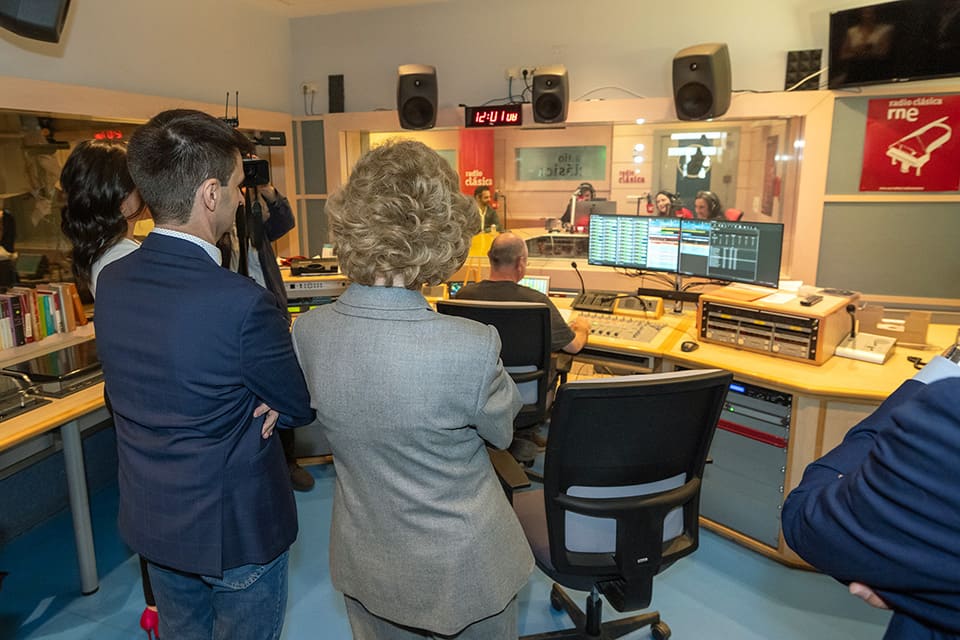 La reina Sofía visita la Casa de la Radio por el 60º aniversario de Radio Clásica