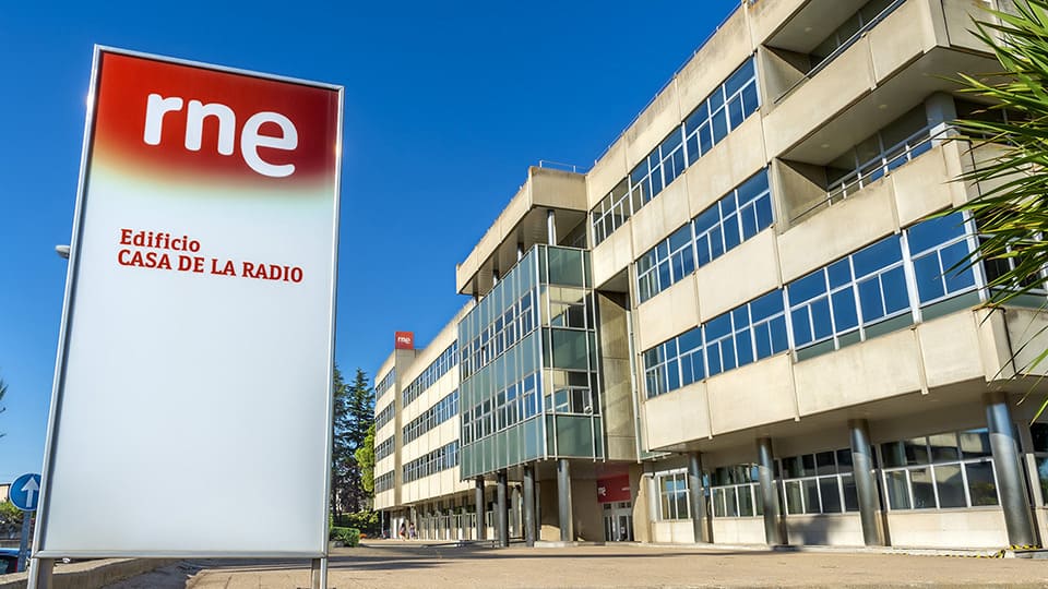 La reina Sofía visita Radio Clásica por su 60º aniversario
