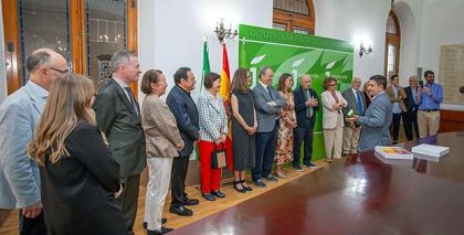 El presidente de la Diputación recibe a los miembros del jurado del 67º Premio "Jaén" de Piano