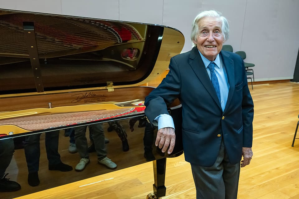 La BOS bautiza con el nombre de Joaquín Achúcarro su nuevo piano La BOS bautiza con el nombre de Joaquín Achúcarro su nuevo piano