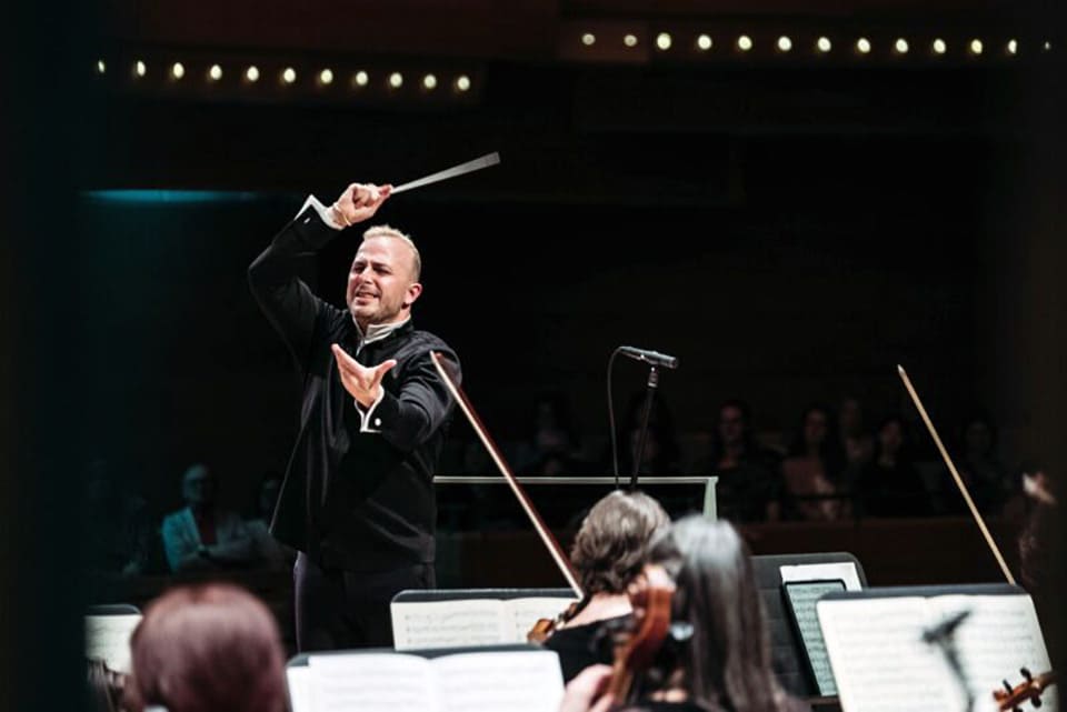 ¿Cuál es la distribución de una orquesta sinfónica? ¿Cuál es la distribución de una orquesta sinfónica?