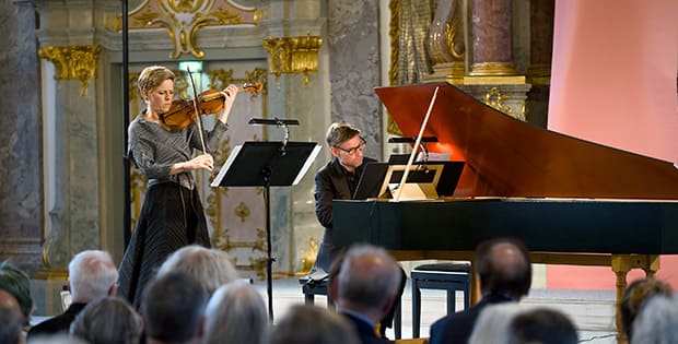 Isabelle Faust y Kristian Bezuidenhout cierran el ciclo Círculo de Cámara en Madrid
