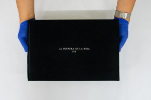 La púrpura de la rosa, primera ópera compuesta en América vuelve a Lima 325 años después Protección del manuscrito