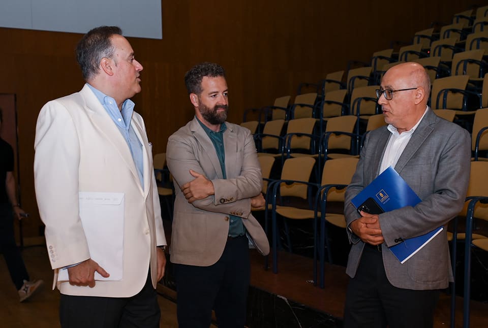 La Orquesta Filarmónica de Gran Canaria presenta la temporada 2026-2027, última de Karel Mark Chichon La Orquesta Filarmónica de Gran Canaria presenta la temporada 2026-2027, última de Karel Mark Chichon