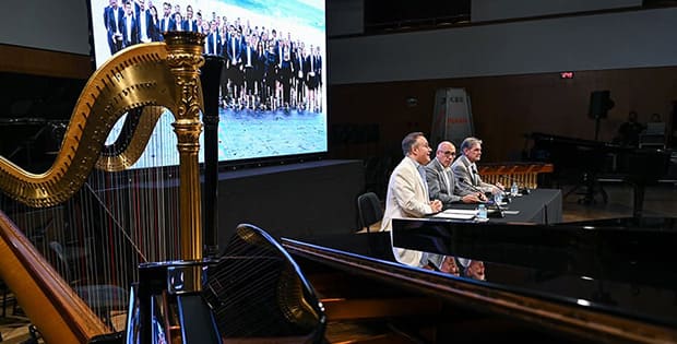La Orquesta Filarmónica de Gran Canaria presenta la temporada 2026-2027, última de Karel Mark Chichon
