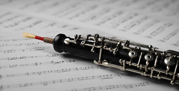 Por qué el oboe da la nota para afinar la orquesta?