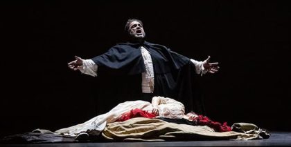 ¿Por qué en la ópera se repiten tantas veces las mismas palabras?
