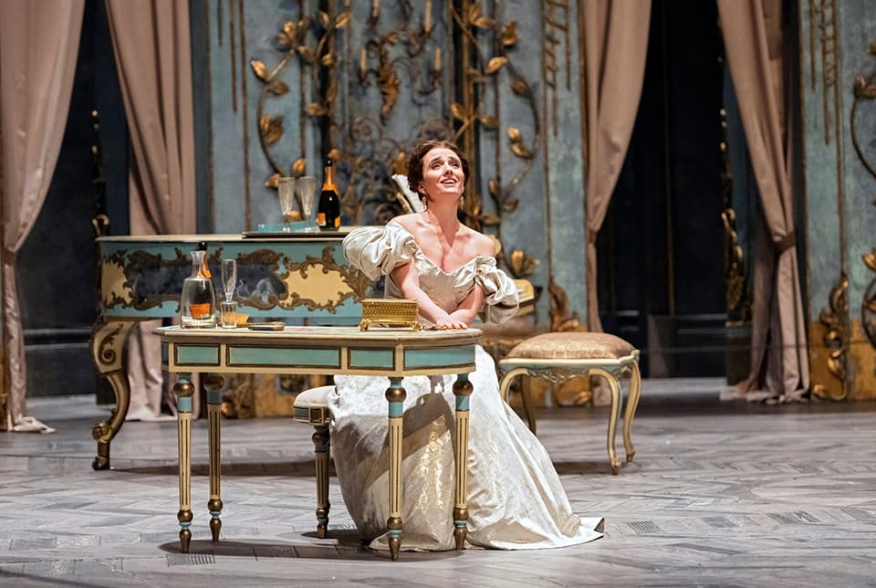 ¿Por qué en la ópera se repiten tantas veces las mismas palabras? ¿Por qué en la ópera se repiten tantas veces las mismas palabras?