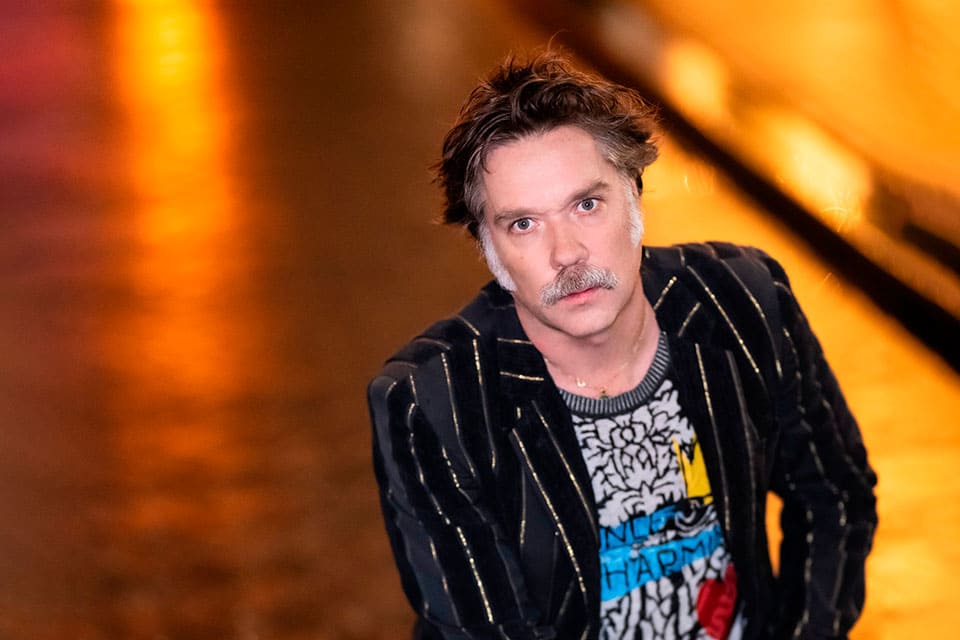 Rufus Wainwright lleva a Les Arts su pop sofisticado y emocional