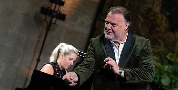 Bryn Terfel y Estètica i massacre protagonizan la noche de Peralada