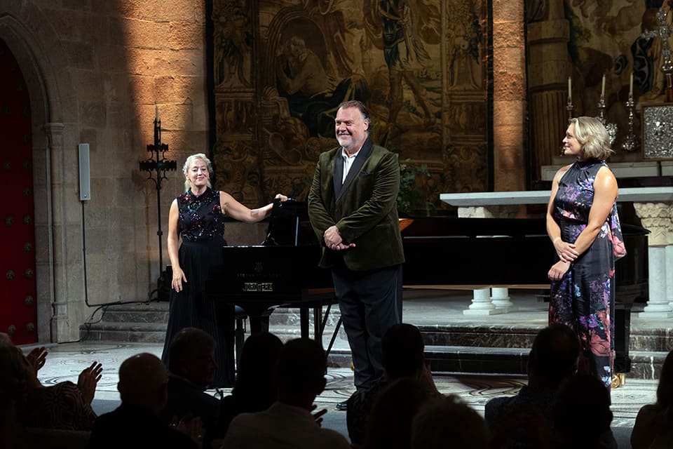 Bryn Terfel y Estètica i massacre protagonizan la noche de Peralada