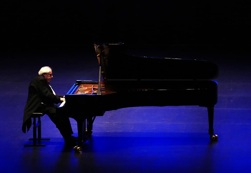Sokolov agota las entradas antes del inicio de Escena Escorial