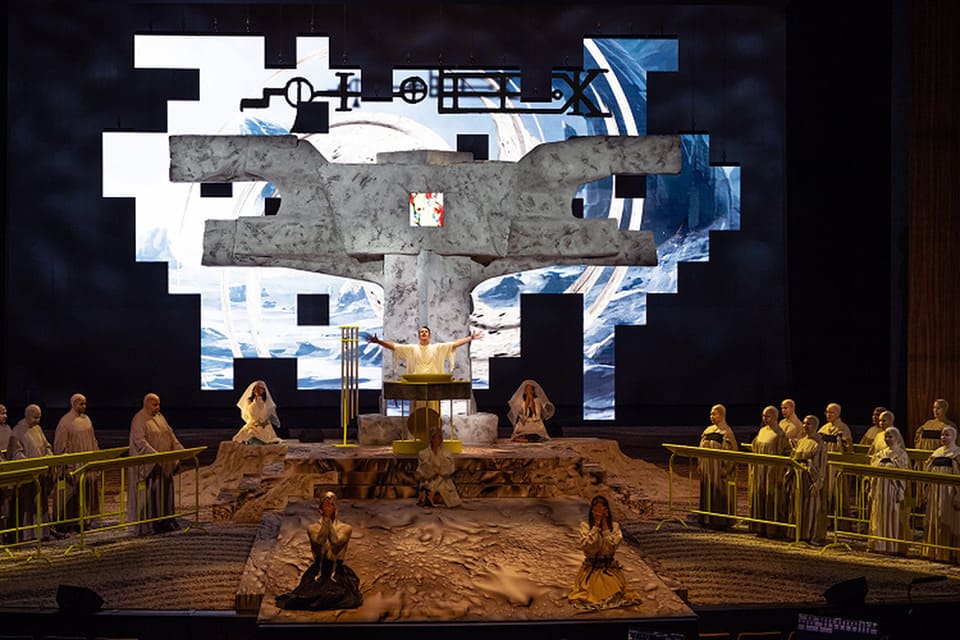 La Deutsche Oper Berlin estrena «Mittwoch aus Licht» de Stockhausen La Deutsche Oper Berlin estrena «Mittwoch aus Licht» de Stockhausen
