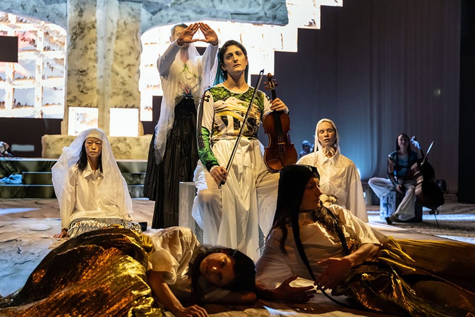 La Deutsche Oper Berlin estrena «Mittwoch aus Licht» de Stockhausen La Deutsche Oper Berlin estrena «Mittwoch aus Licht» de Stockhausen