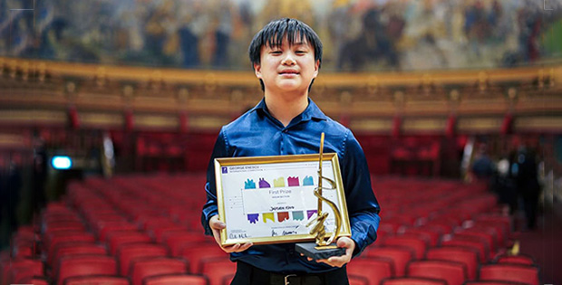 Jayden King, ganador más joven del Concurso Enescu