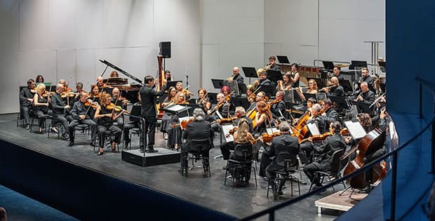 La Orquesta de Extremadura reúne a Casablancas, Casella y Brahms