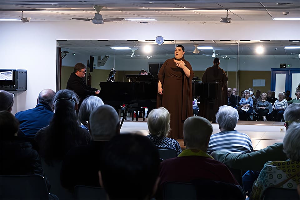 Carmen Larios inaugura el X ciclo de Lírica Inclusiva en A Coruña Carmen Larios inaugura el X ciclo de Lírica Inclusiva en A Coruña